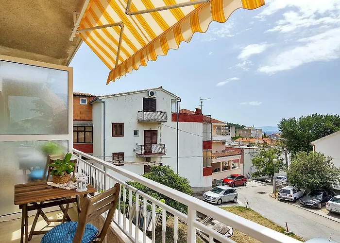 Apartment Franzeta *
