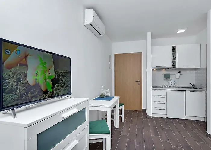 Franzeta Apartment *
