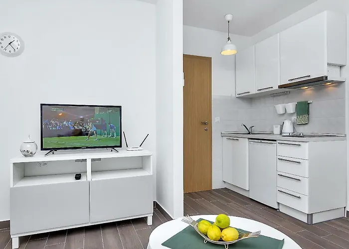 Apartment Franzeta *