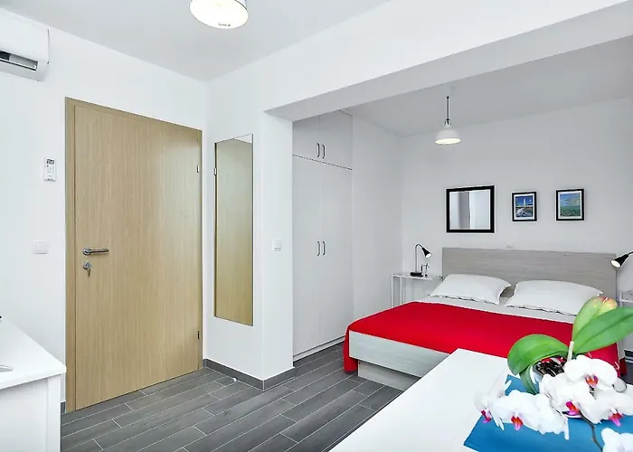 Apartment Franzeta *